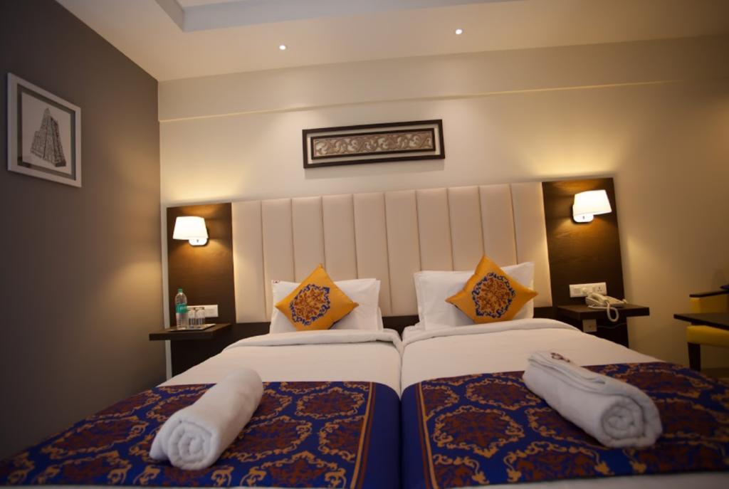 Ganpat Grand Hotel Palani Eksteriør billede