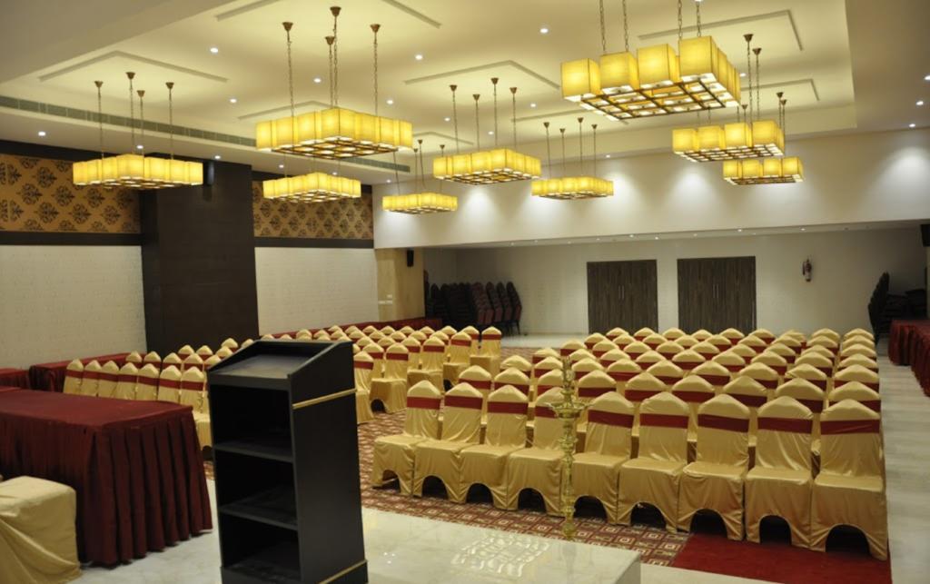 Ganpat Grand Hotel Palani Eksteriør billede