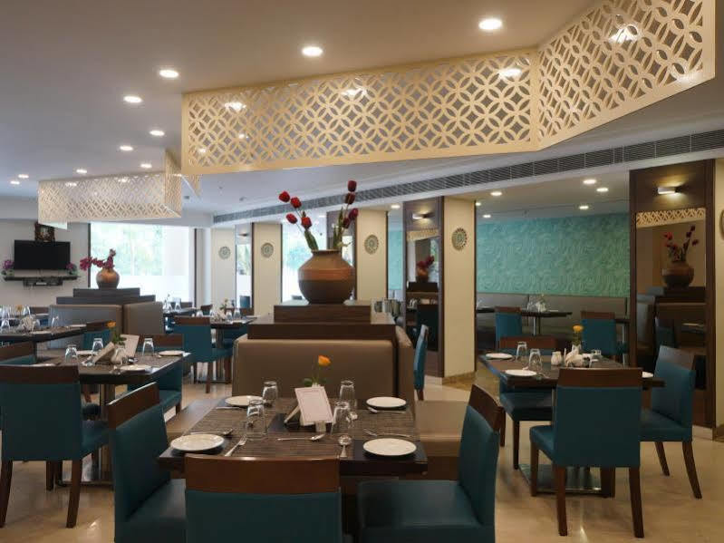 Ganpat Grand Hotel Palani Eksteriør billede