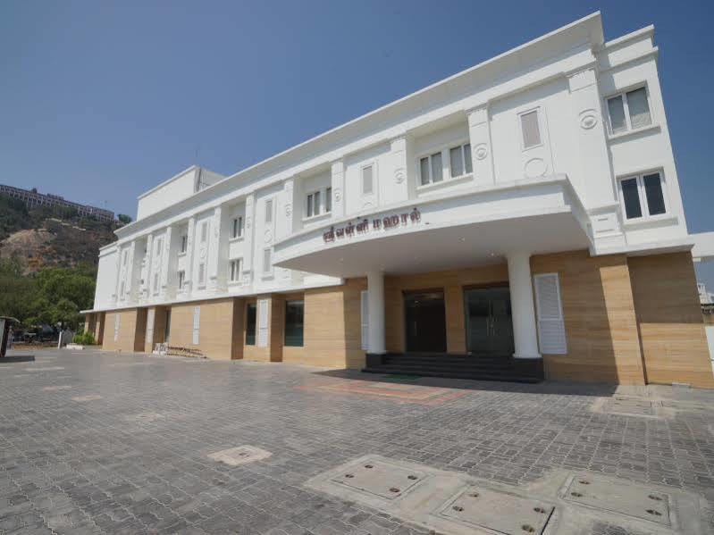 Ganpat Grand Hotel Palani Eksteriør billede